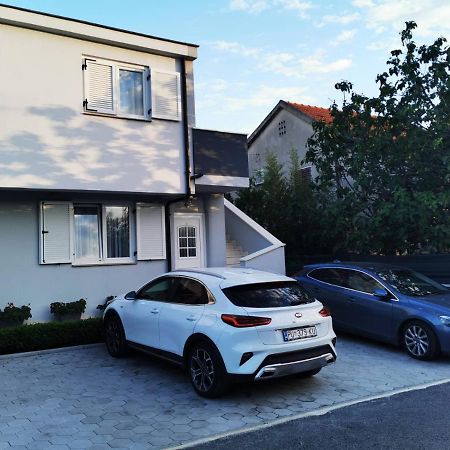 Apartment Ana Fažana エクステリア 写真