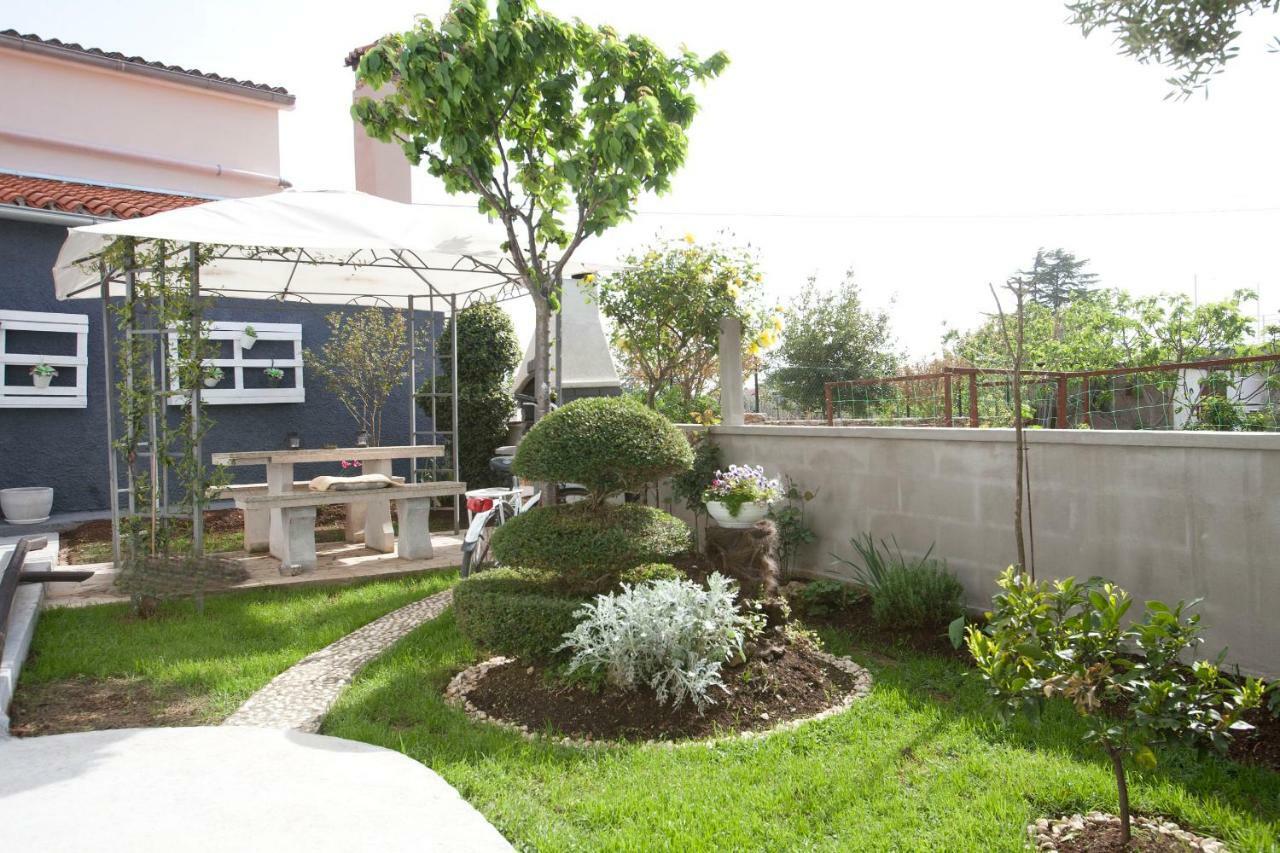 Apartment Ana Fažana エクステリア 写真